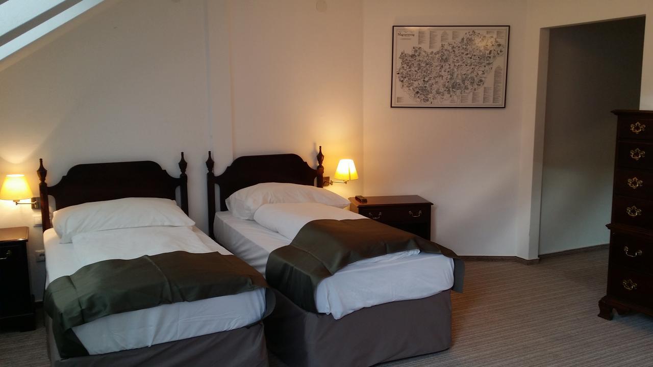 Opera Loft Rooms And Apartments Budapest Ngoại thất bức ảnh